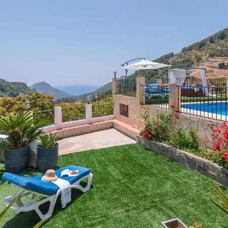 El Nacimiento Nerja Villa *