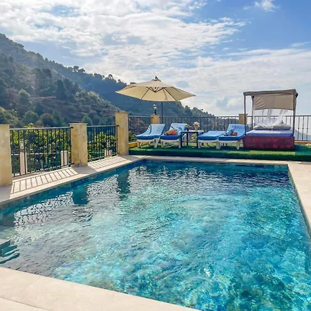 Villa El Nacimiento Nerja *
